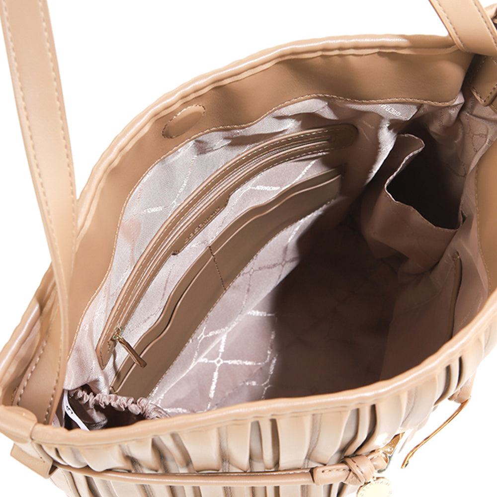 Bett Hobo Bag